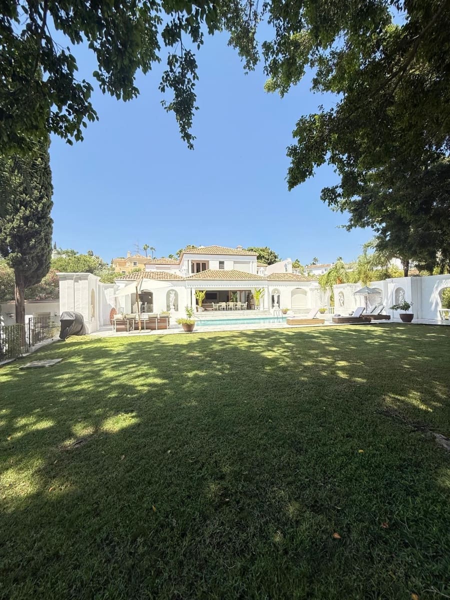 4 sovrum Villa för semesterbostäder i El Paraiso med pool - 18 000 € (Ref: 9456691)