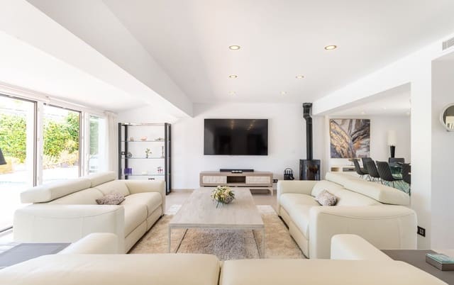 8 quarto Moradia para venda em San Pedro de Alcantara, Marbella com piscina garagem - 3 000 000 € (Ref: 9456692)