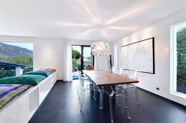5 makuuhuone Huvila myytävänä paikassa Nueva Andalucia, Marbella mukana uima-altaan - 1 850 000 € (Ref: 9456695)