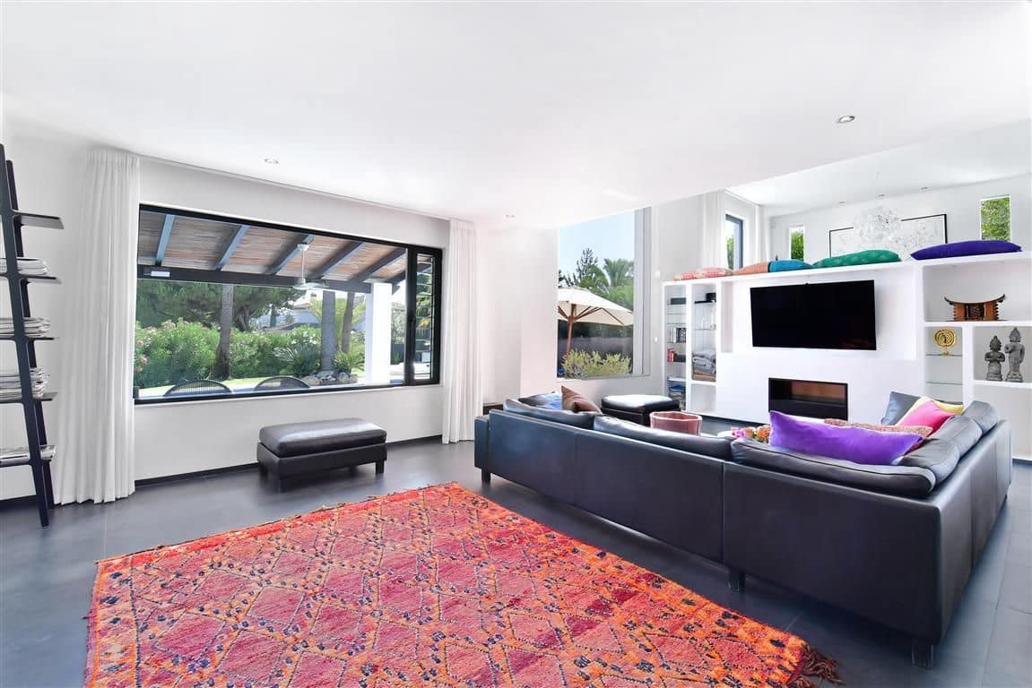 5 makuuhuone Huvila myytävänä paikassa Nueva Andalucia mukana uima-altaan - 1 850 000 € (Ref: 9456695)