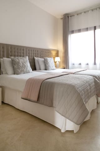 3 slaapkamer Appartement voor vakantieverhuur in San Pedro de Alcantara, Marbella met zwembad - € 2.000 (Ref: 9456696)