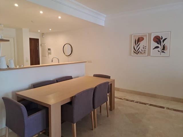 3 slaapkamer Appartement voor vakantieverhuur in San Pedro de Alcantara, Marbella met zwembad - € 2.000 (Ref: 9456696)