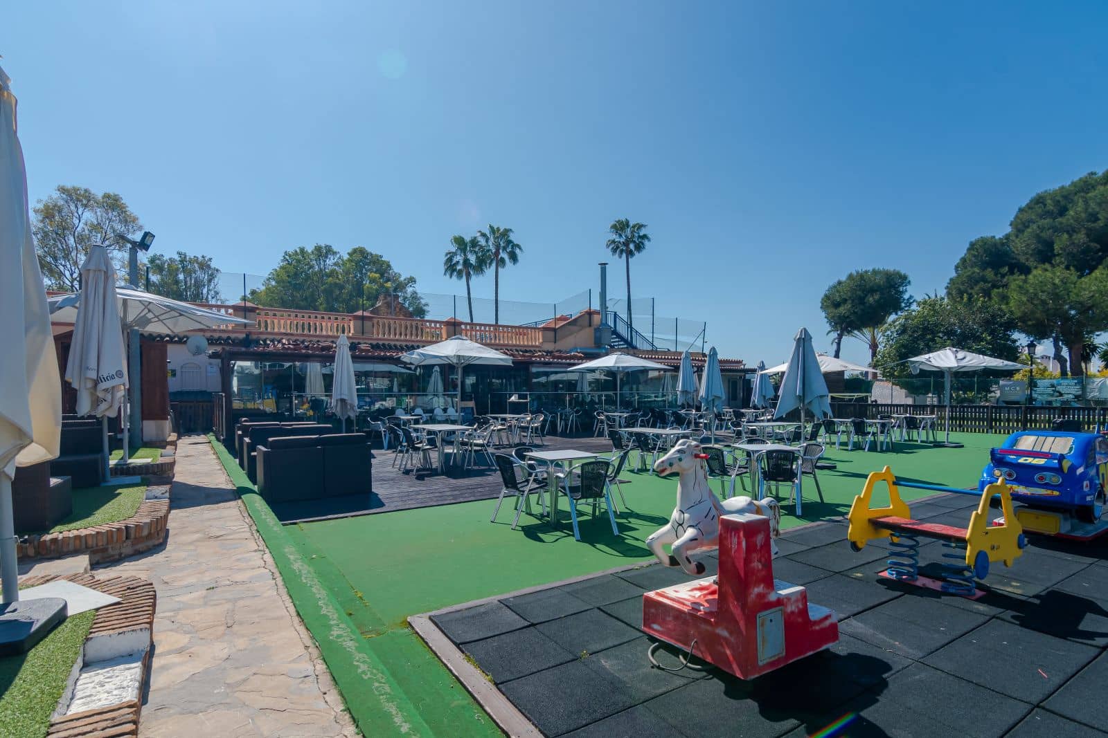 Restaurante/Bar para venda em El Paraiso - 1 000 000 € (Ref: 9456697)