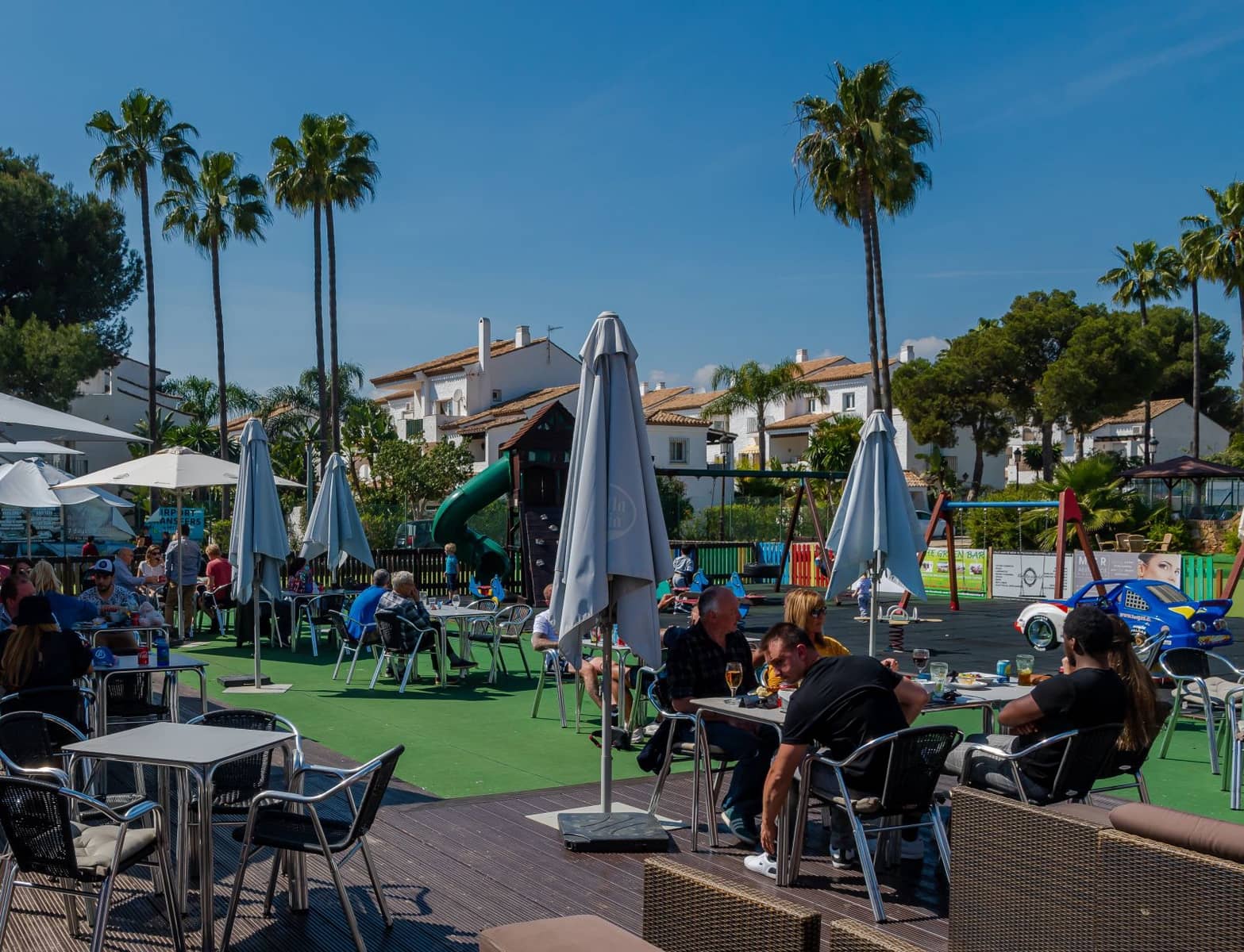 Restaurante/Bar para venda em El Paraiso - 1 000 000 € (Ref: 9456697)