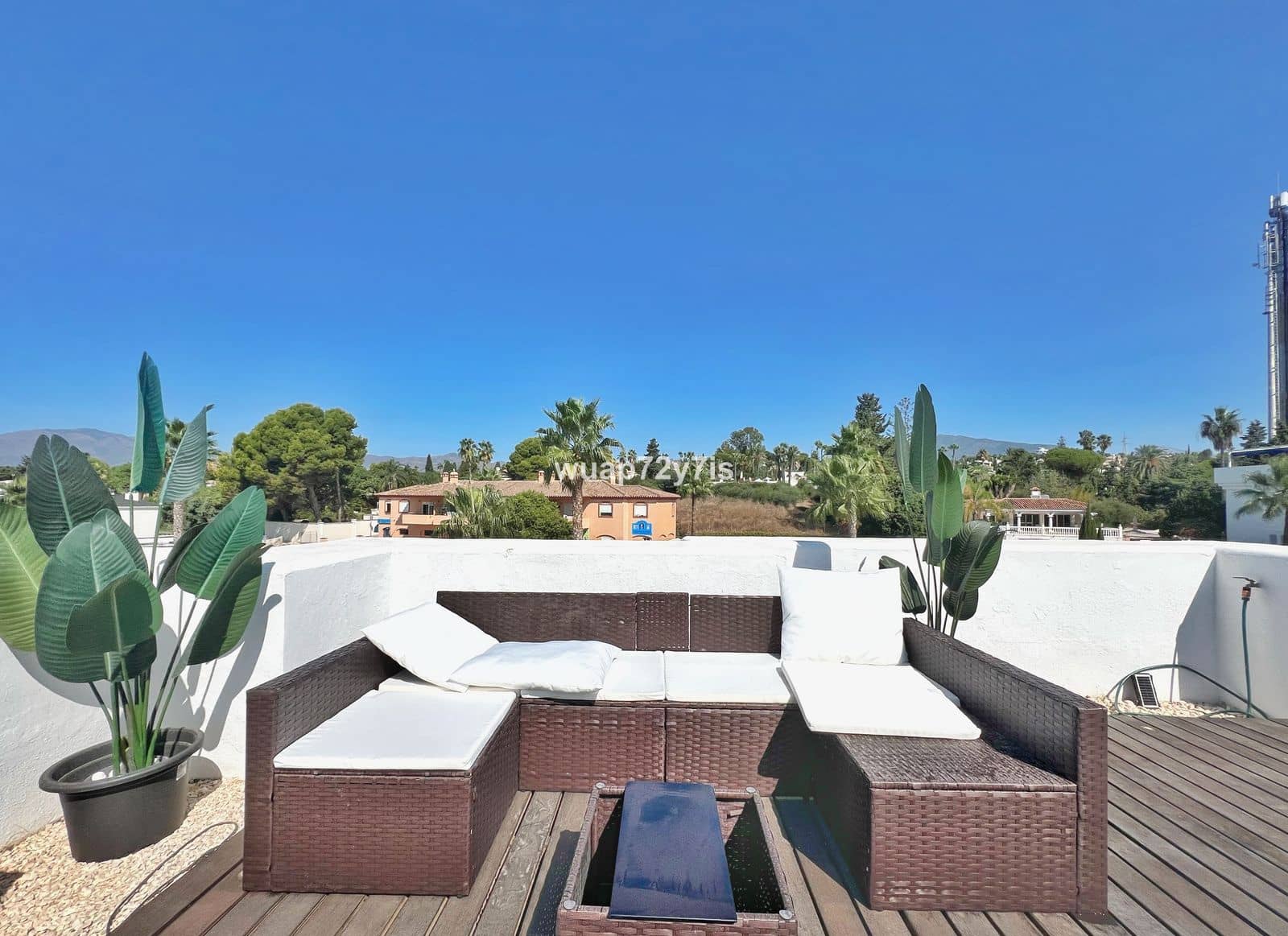 2 slaapkamer Penthouse te koop in El Paraiso - € 390.000 (Ref: 9456700)