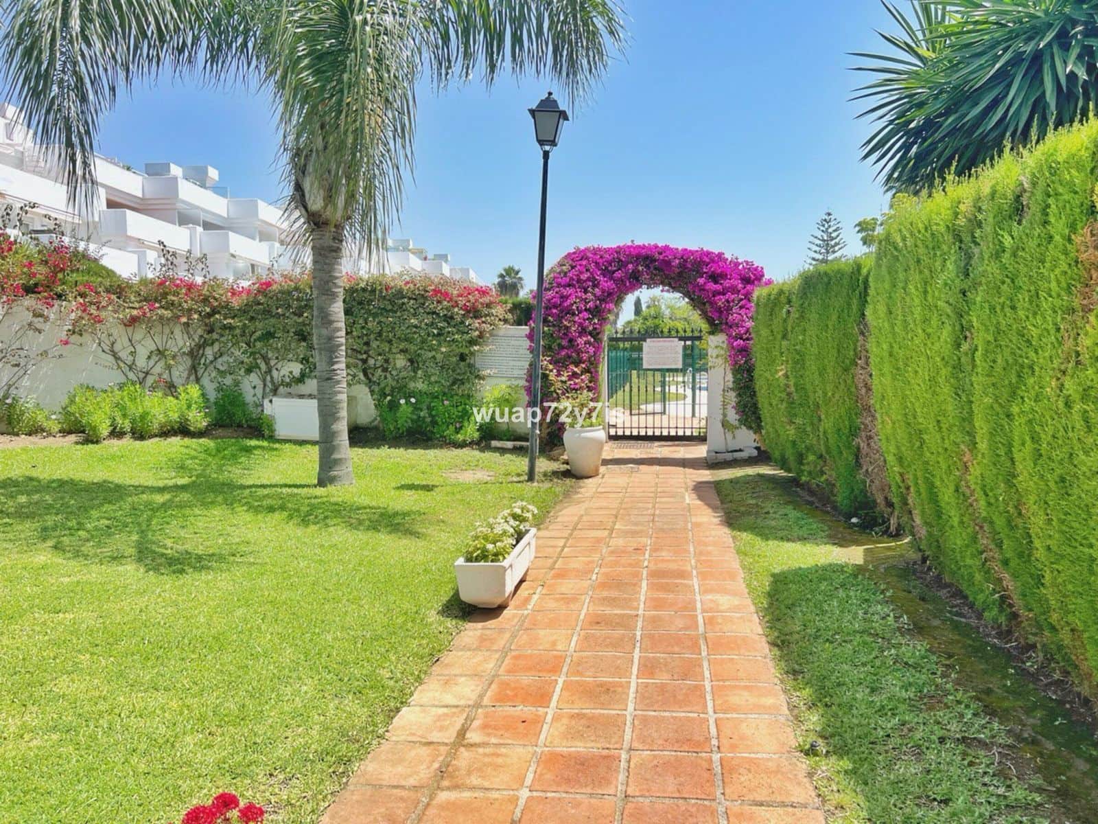 2 slaapkamer Penthouse te koop in El Paraiso - € 390.000 (Ref: 9456700)