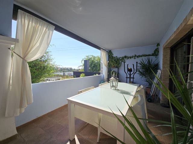 4 sovrum Hus till salu i El Paraiso, Estepona med garage - 550 000 € (Ref: 9456701)