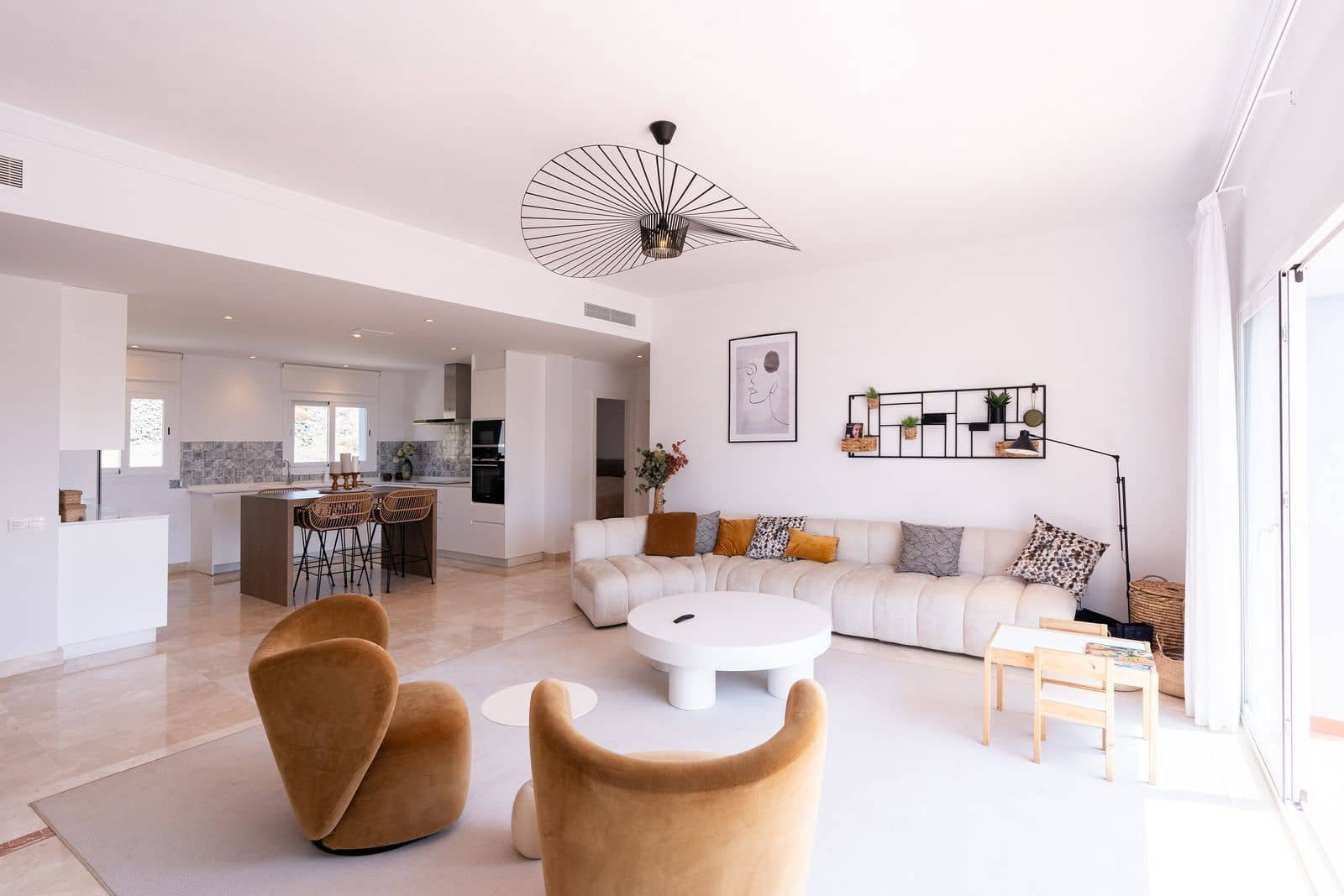 2 slaapkamer Penthouse te koop in El Paraiso met zwembad garage - € 650.000 (Ref: 9456709)