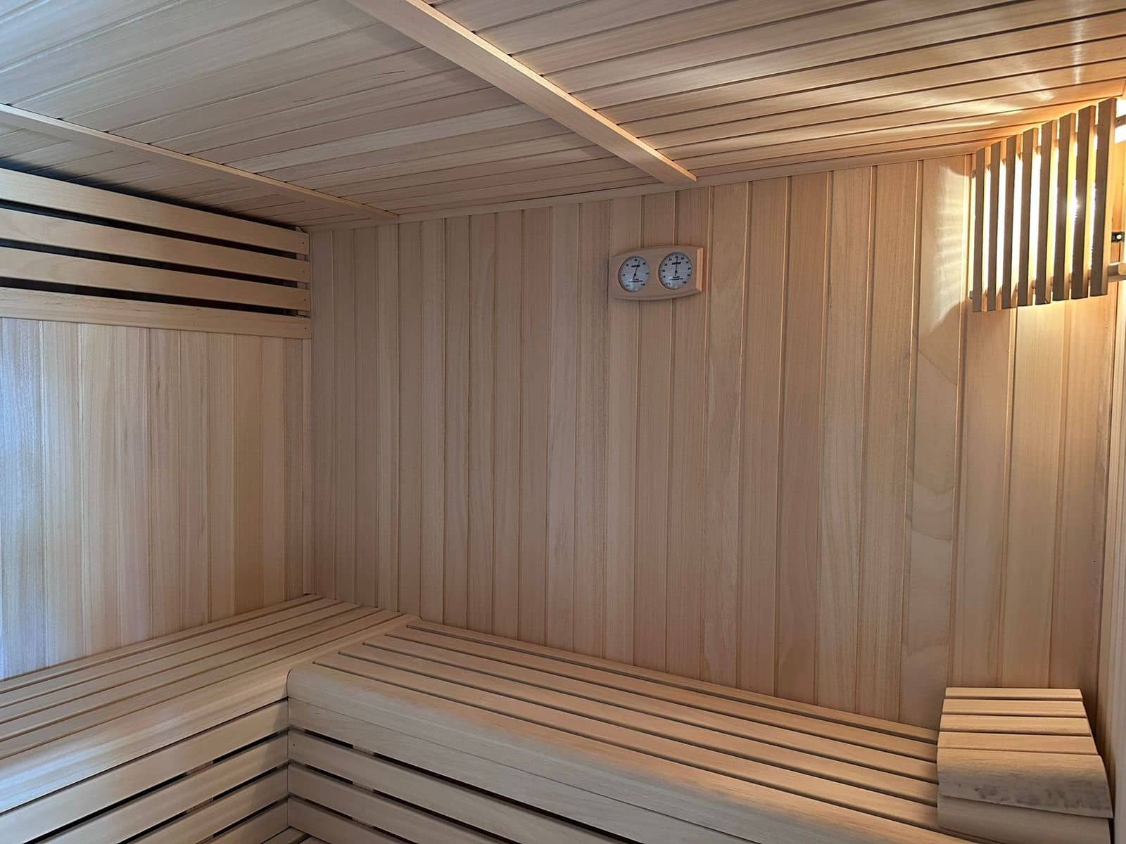 2 slaapkamer Penthouse te koop in El Paraiso met zwembad garage - € 650.000 (Ref: 9456709)