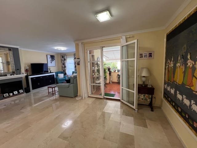 2 sypialnia Apartament na sprzedaż w El Paraiso, Estepona - 299 950 € (Ref: 9456716)