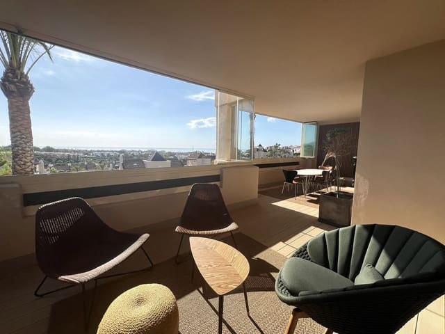 3 soveværelse Lejlighed til salg i El Paraiso, Estepona - € 695.000 (Ref: 9456717)