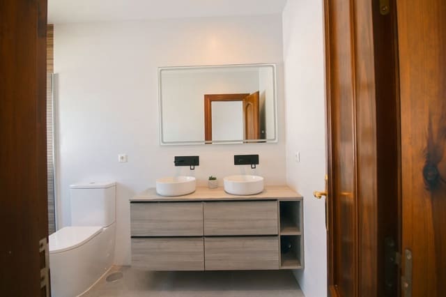 3 sypialnia Willa na sprzedaż w El Paraiso, Estepona z garażem - 1 400 000 € (Ref: 9456719)