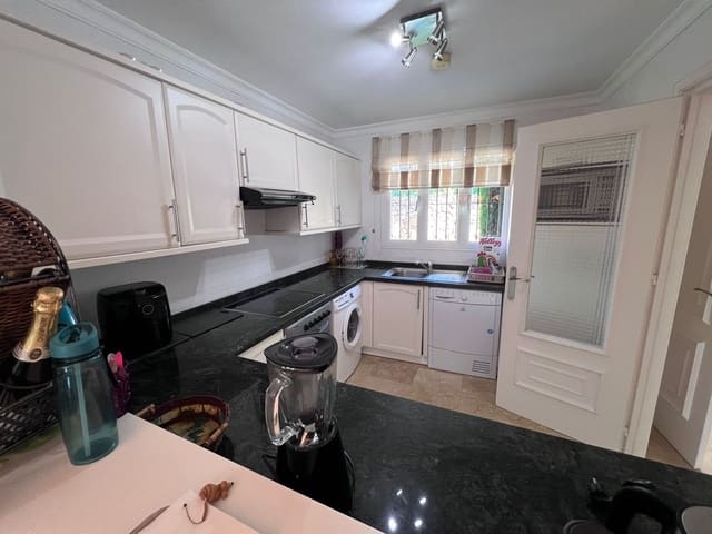 3 quarto Casa em Banda para venda em El Paraiso, Estepona - 595 000 € (Ref: 9456723)