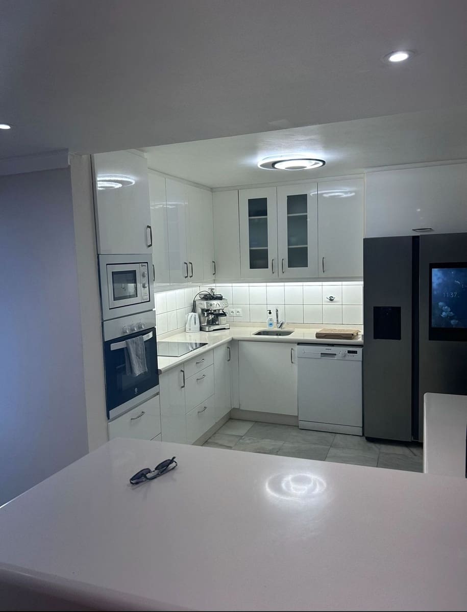 Chalet de 4 habitaciones en Marbella en alquiler vacacional - 4.900 € (Ref: 9560685)