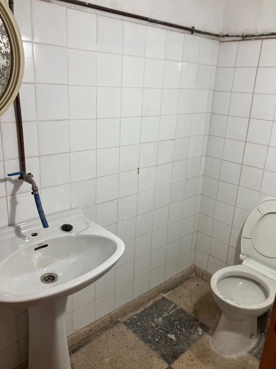 Garage til salg i Mahon / Mao - € 105.000 (Ref: 8851655)