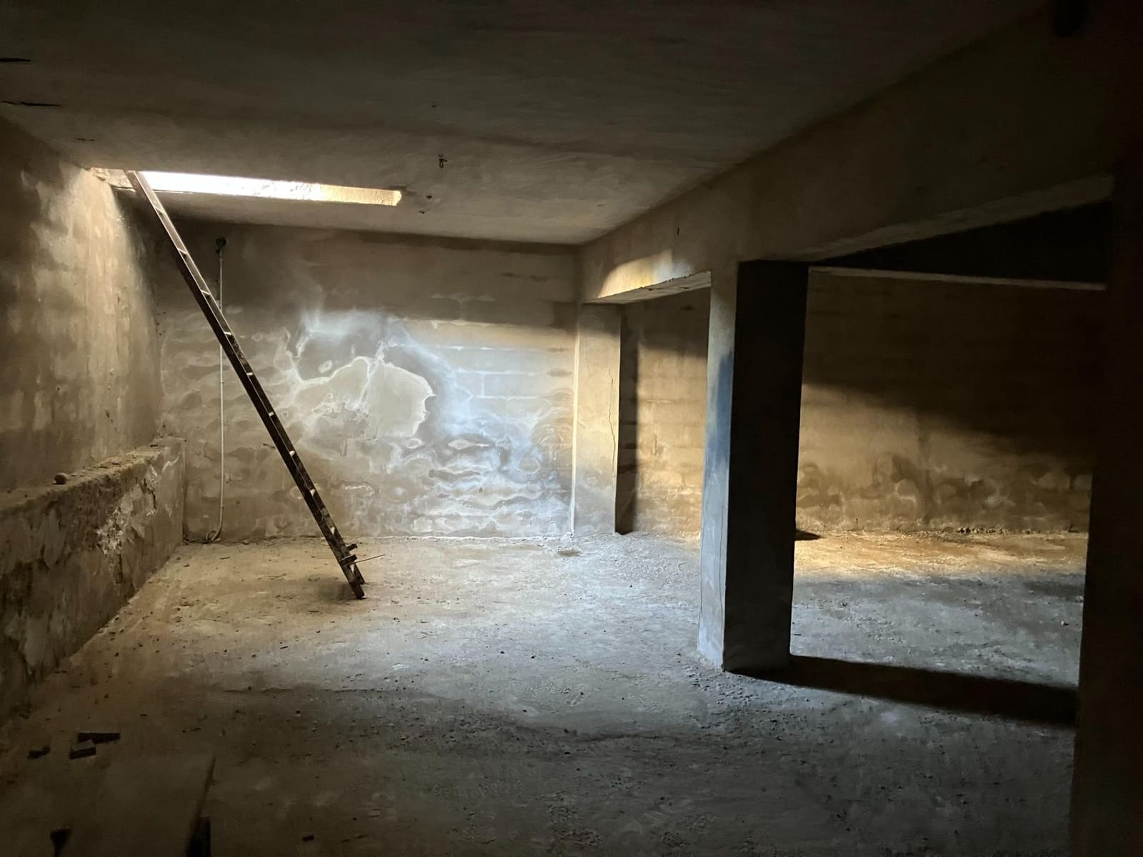 Garage til salg i Mahon / Mao - € 105.000 (Ref: 8851655)