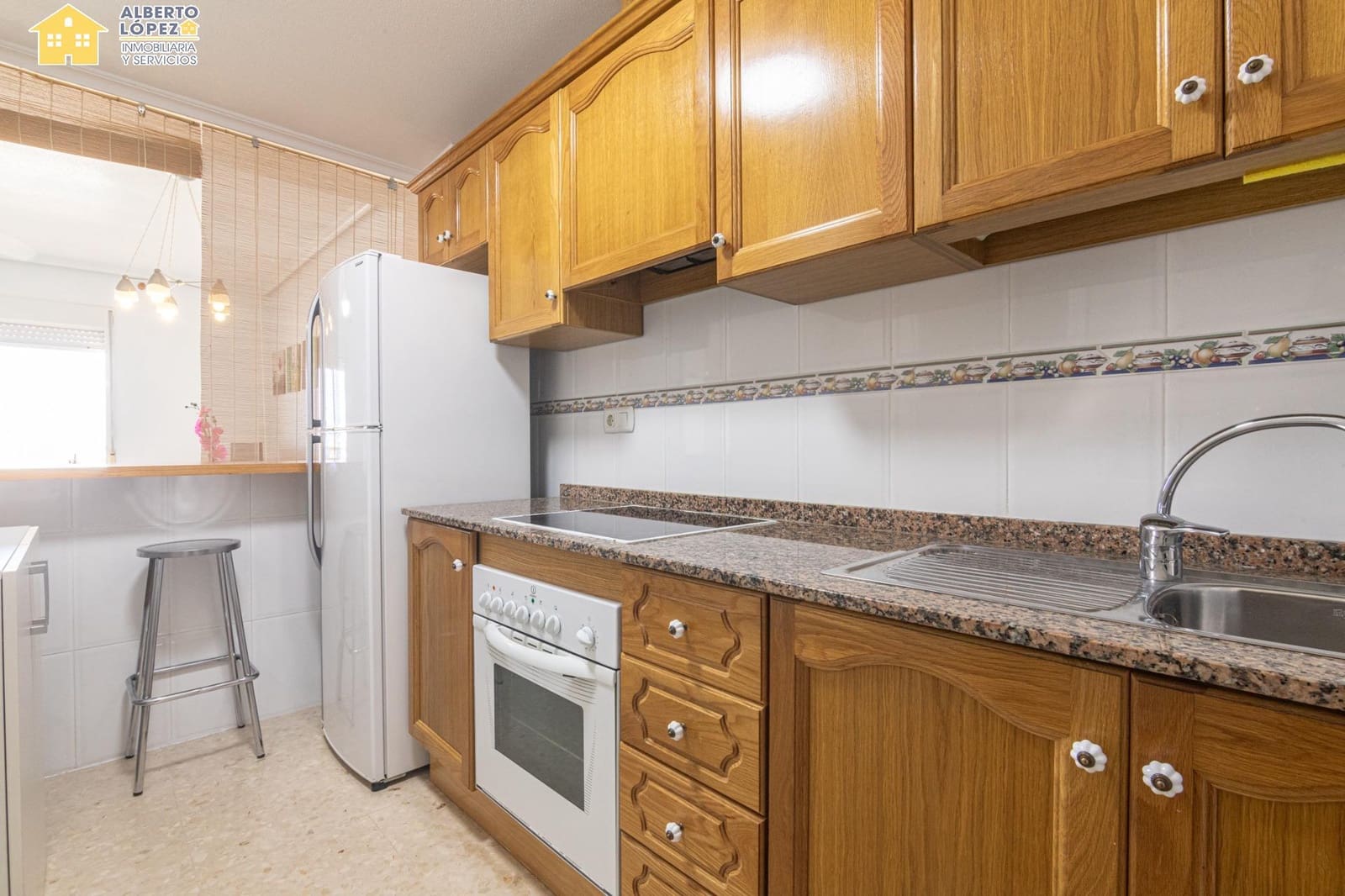 3 Zimmer Wohnung zu verkaufen in Arenales del Sol mit Pool - 320.000 € (Ref: 10003778)