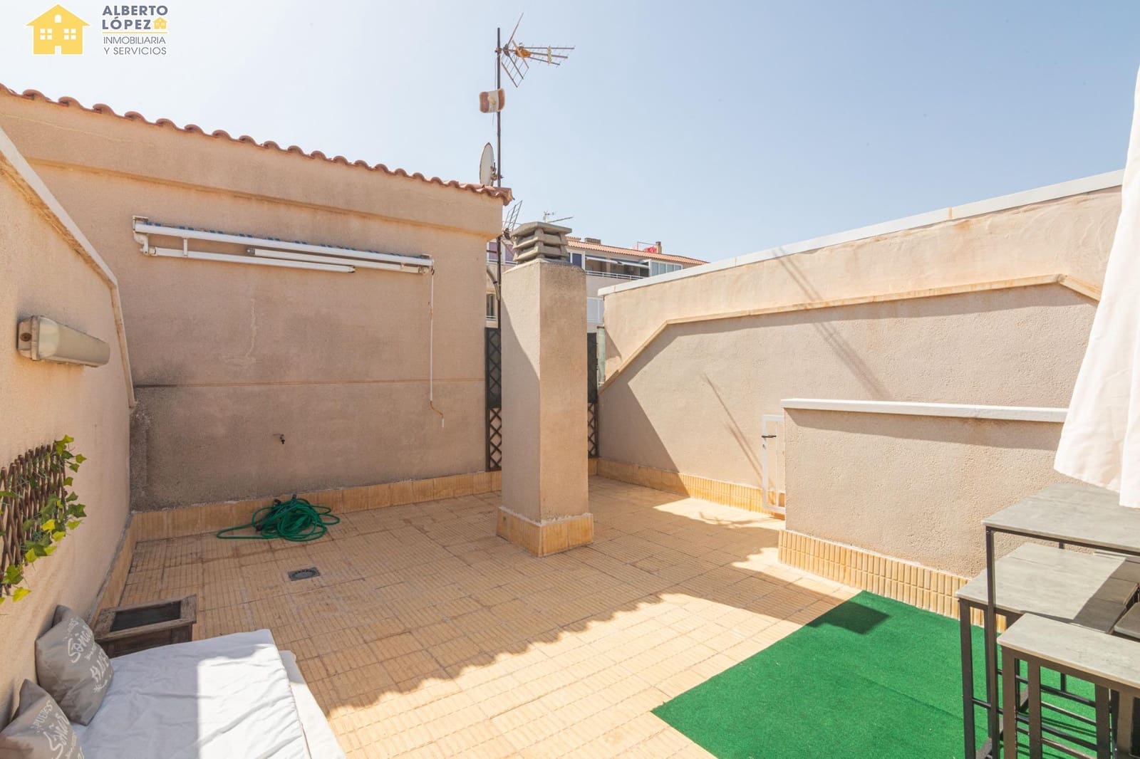 3 Zimmer Wohnung zu verkaufen in Arenales del Sol mit Pool - 320.000 € (Ref: 10003778)