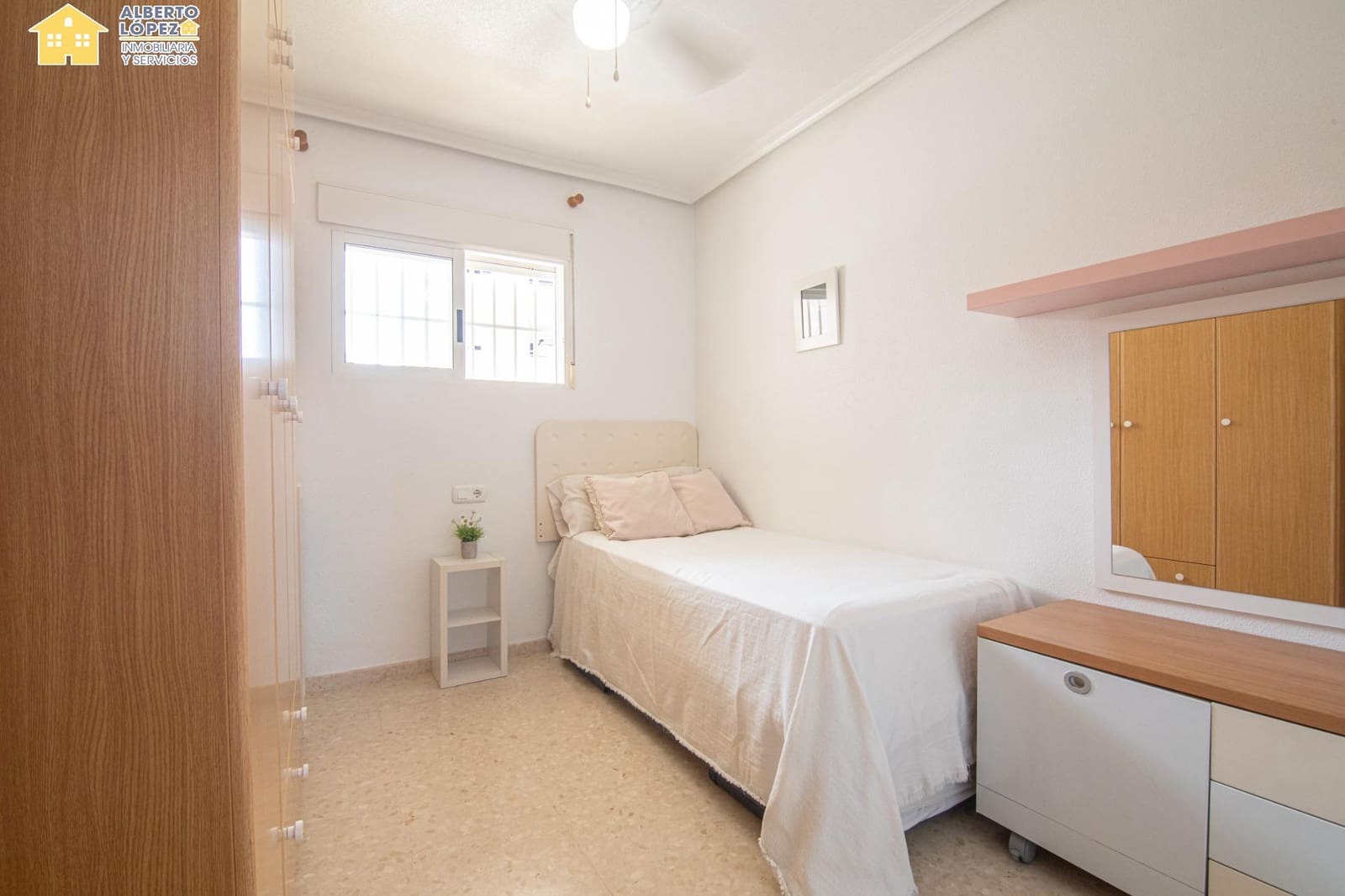 3 Zimmer Wohnung zu verkaufen in Arenales del Sol mit Pool - 320.000 € (Ref: 10003778)
