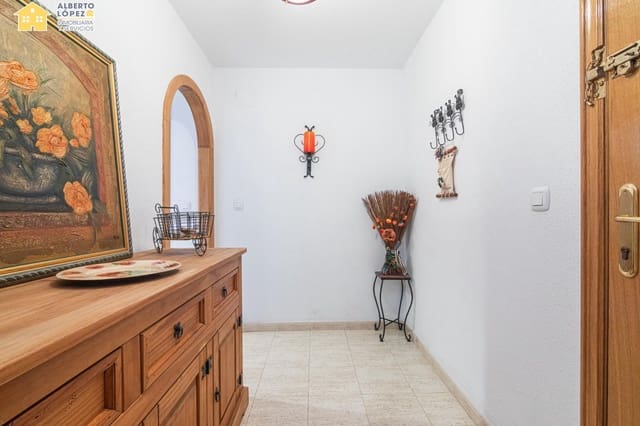 2 soverom Leilighet til salgs i El Altet, Elche / Elx - € 187 000 (Ref: 10025830)