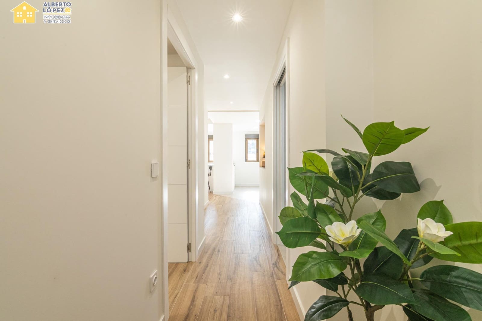 2 slaapkamer Flat te koop in Arenales del Sol - € 220.000 (Ref: 10032153)
