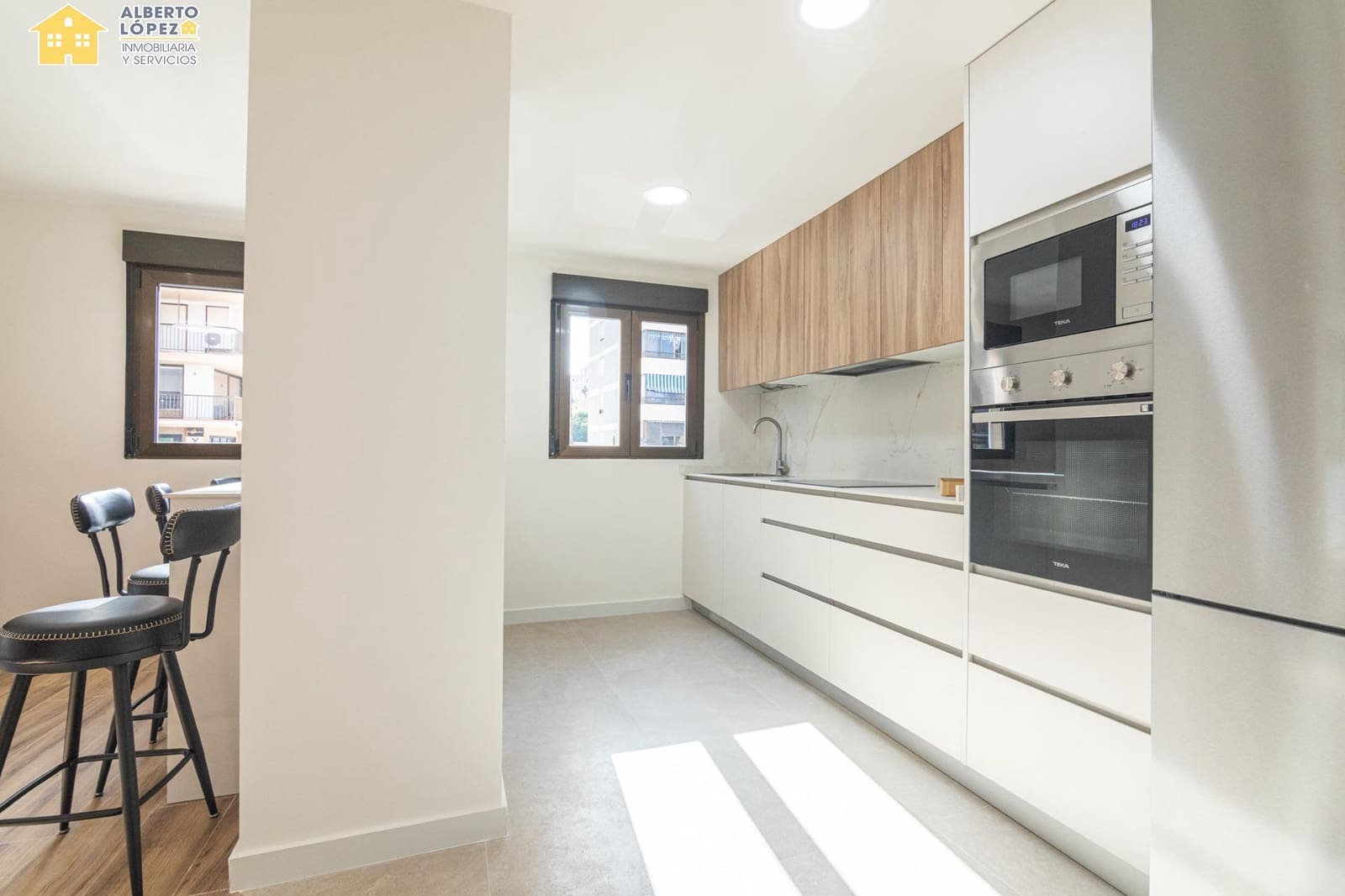 2 slaapkamer Flat te koop in Arenales del Sol - € 220.000 (Ref: 10032153)