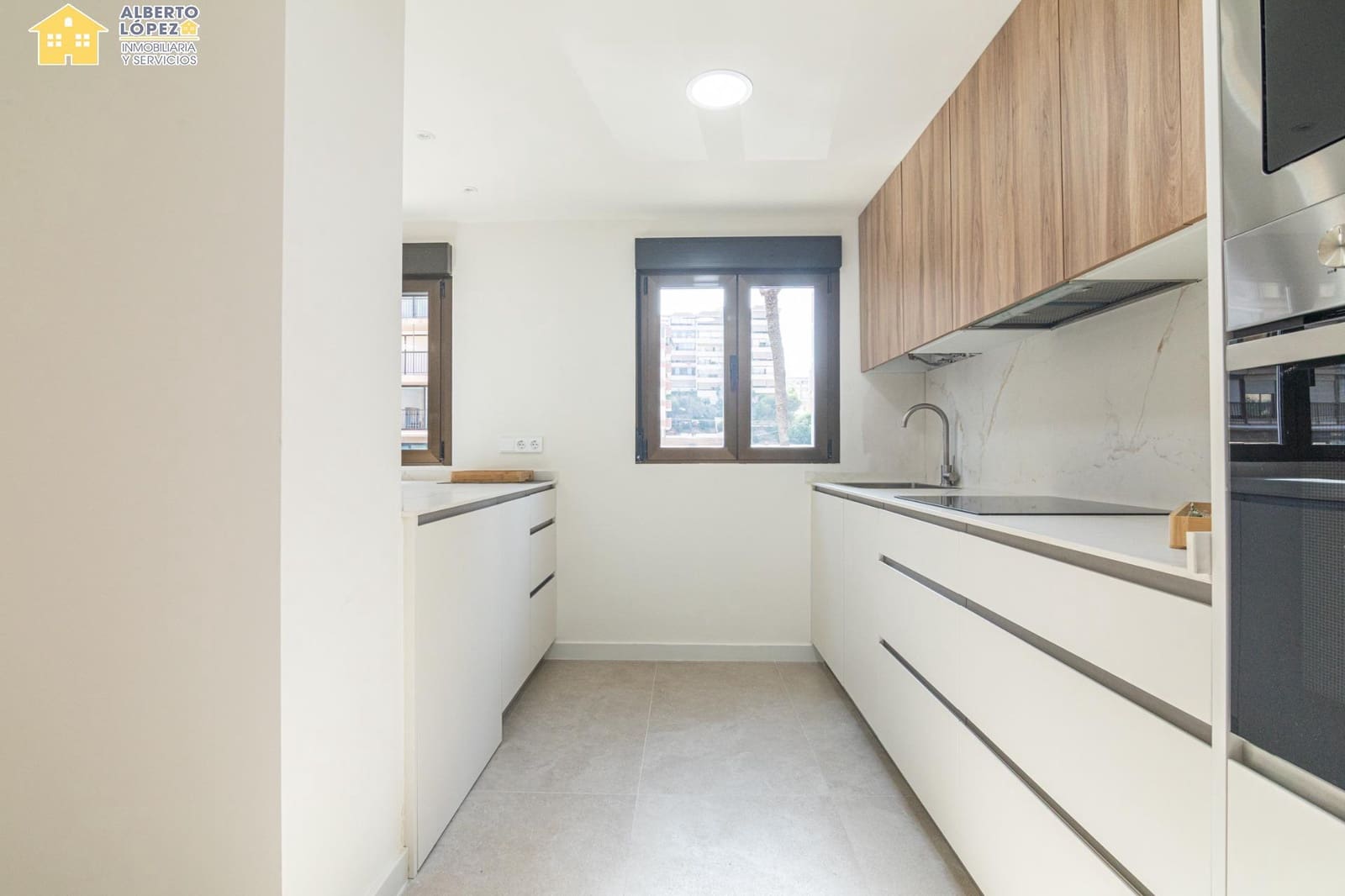 2 slaapkamer Flat te koop in Arenales del Sol - € 220.000 (Ref: 10032153)