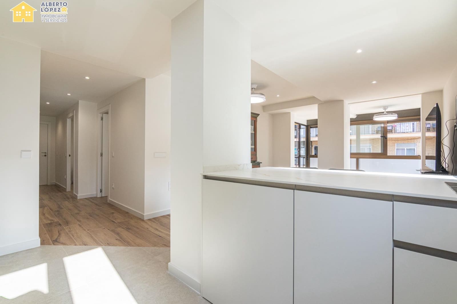 2 slaapkamer Flat te koop in Arenales del Sol - € 220.000 (Ref: 10032153)