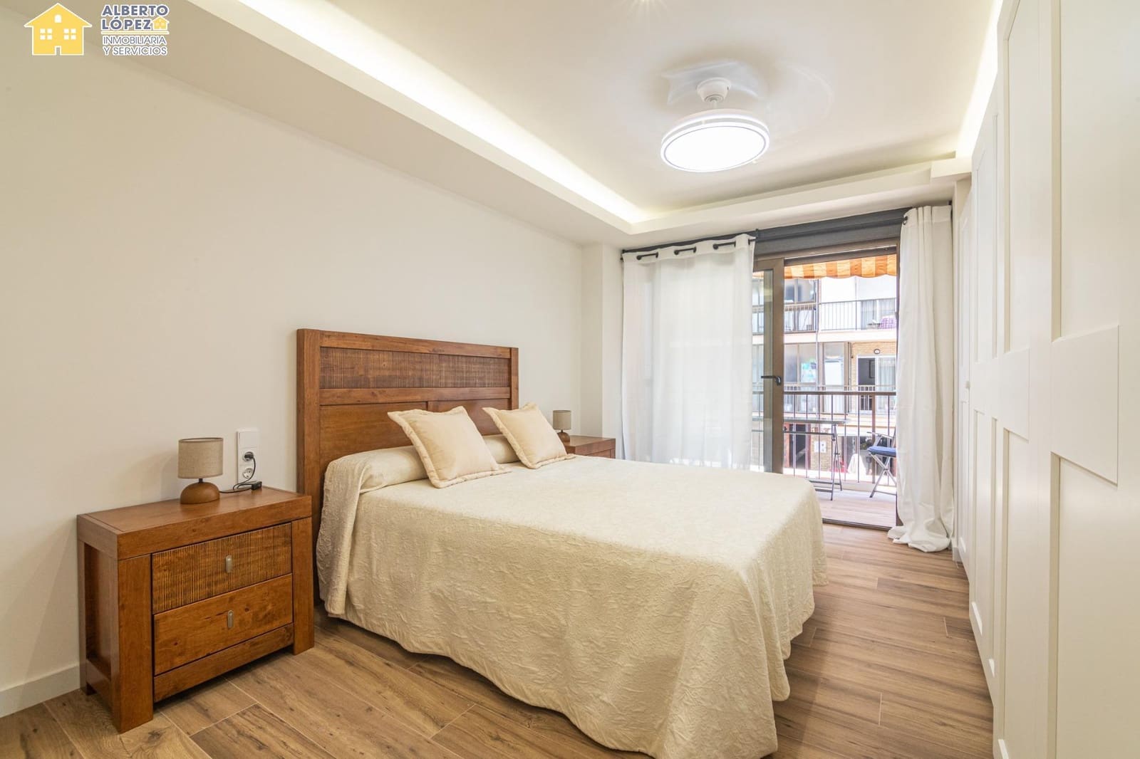 2 slaapkamer Flat te koop in Arenales del Sol - € 220.000 (Ref: 10032153)
