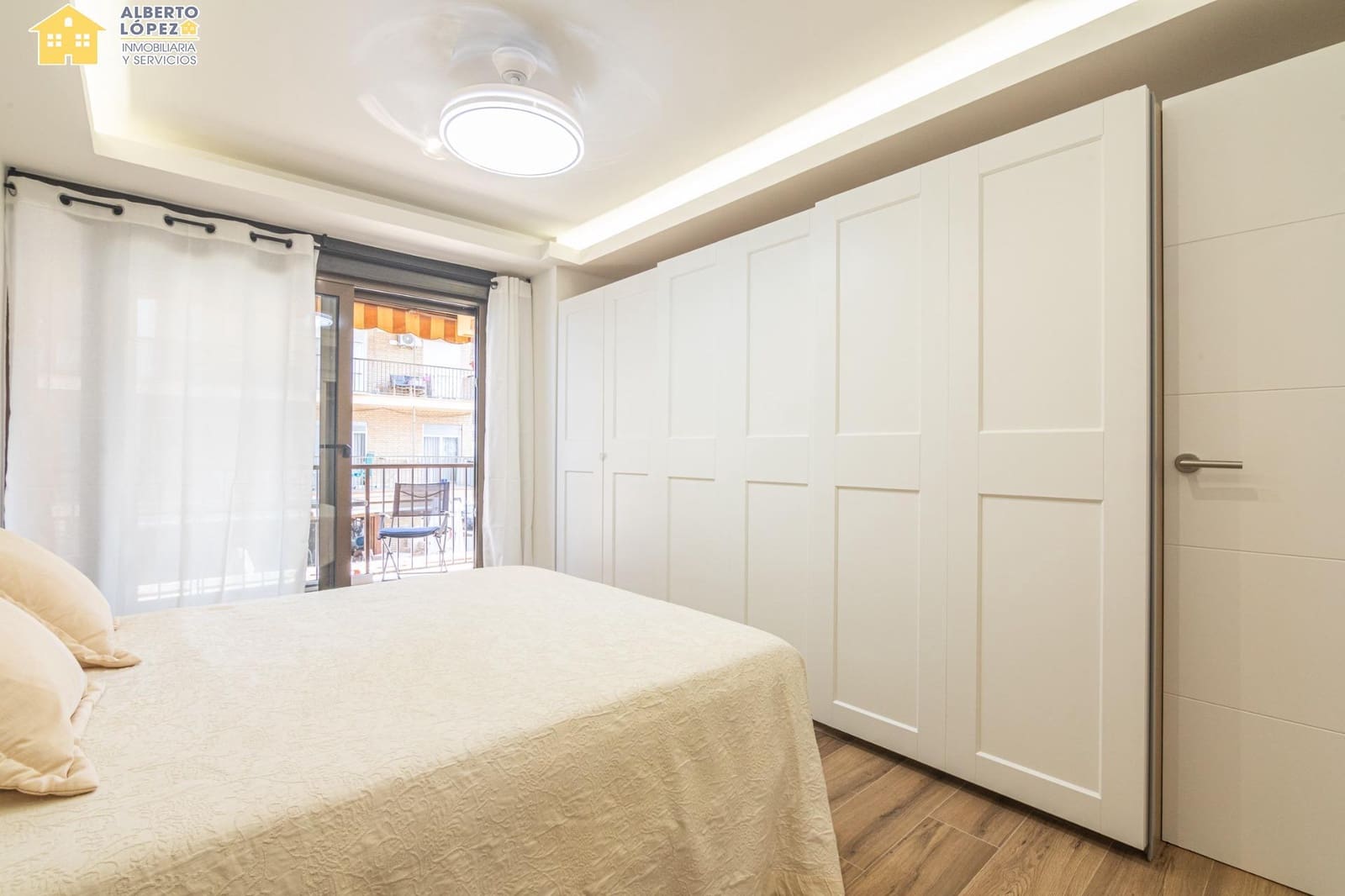 2 slaapkamer Flat te koop in Arenales del Sol - € 220.000 (Ref: 10032153)