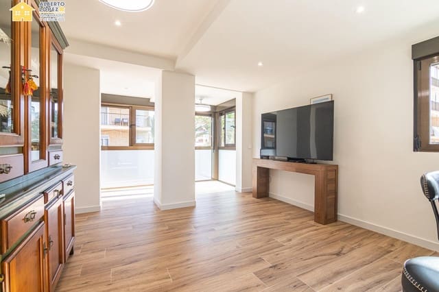 2 soveværelse Lejlighed til salg i Arenales del Sol, Elche / Elx - € 220.000 (Ref: 10032153)
