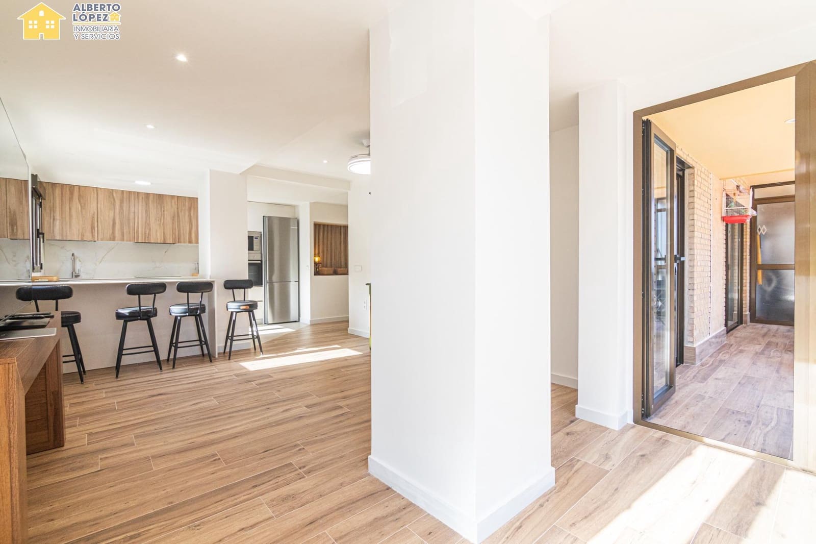 2 slaapkamer Flat te koop in Arenales del Sol - € 220.000 (Ref: 10032153)