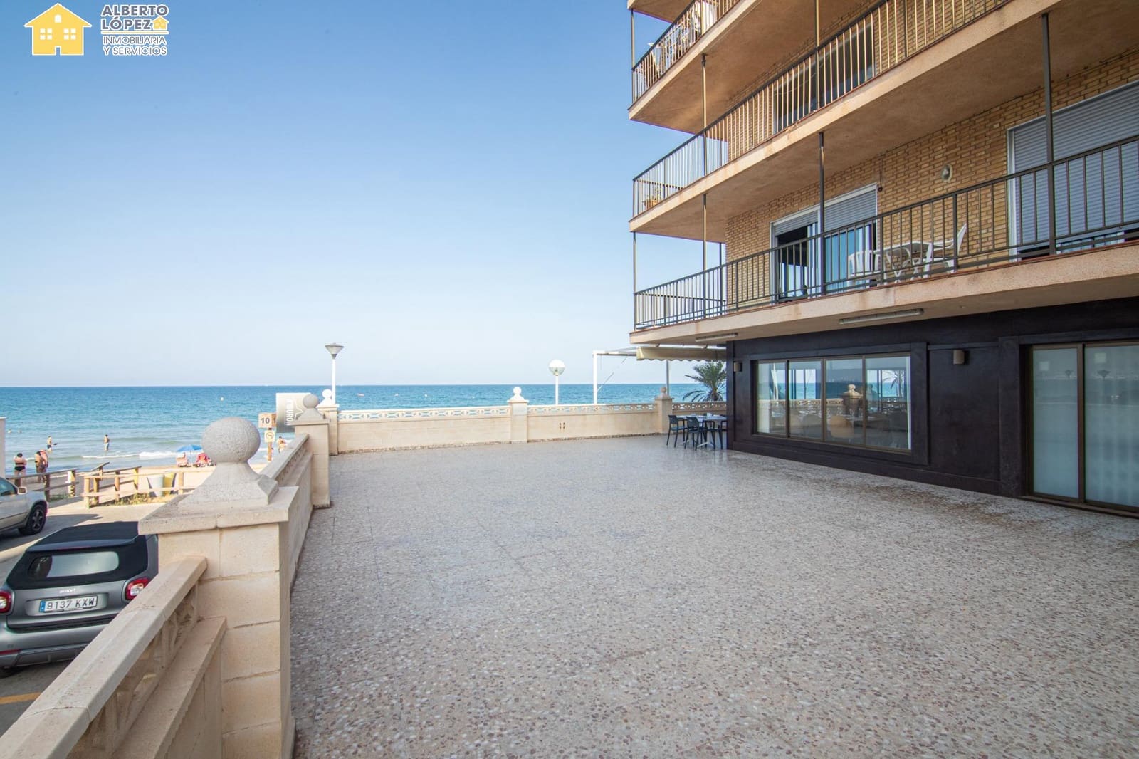 2 slaapkamer Flat te koop in Arenales del Sol - € 220.000 (Ref: 10032153)