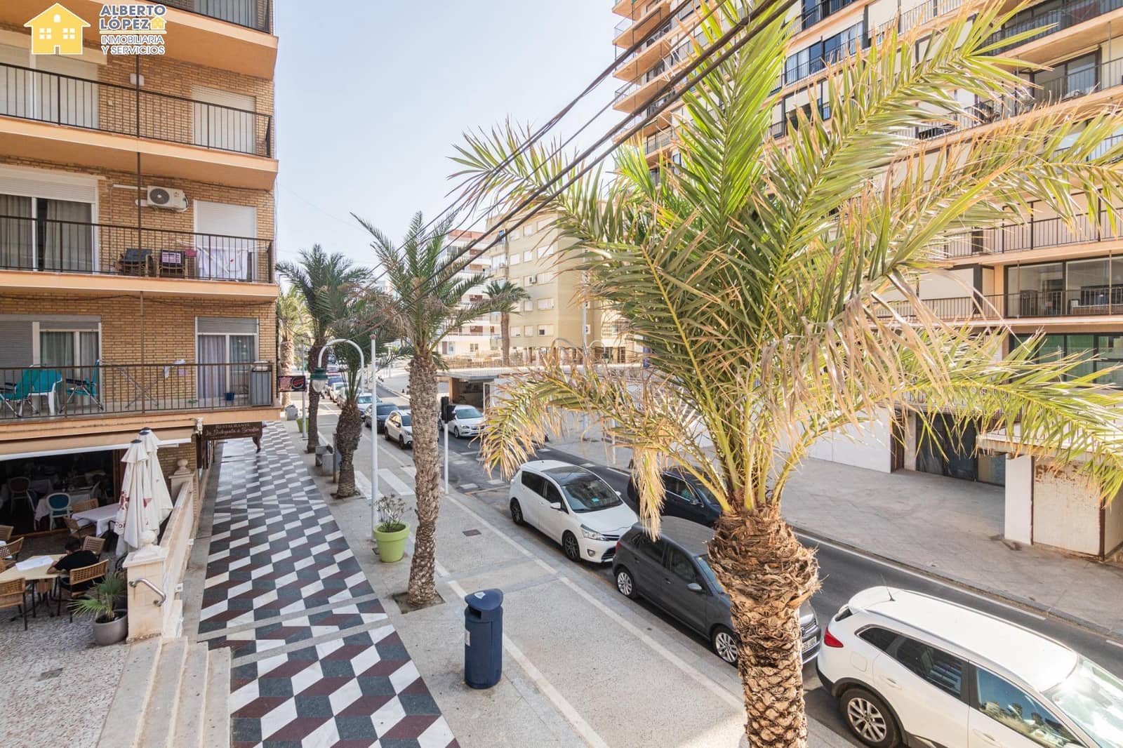 2 slaapkamer Flat te koop in Arenales del Sol - € 220.000 (Ref: 10032153)