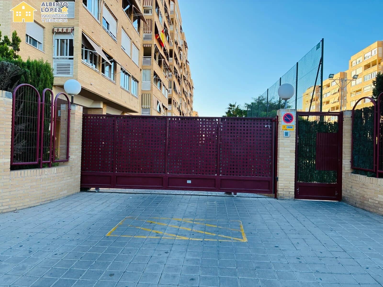 Garasje til salgs i Alicante by - € 17 000 (Ref: 10100310)