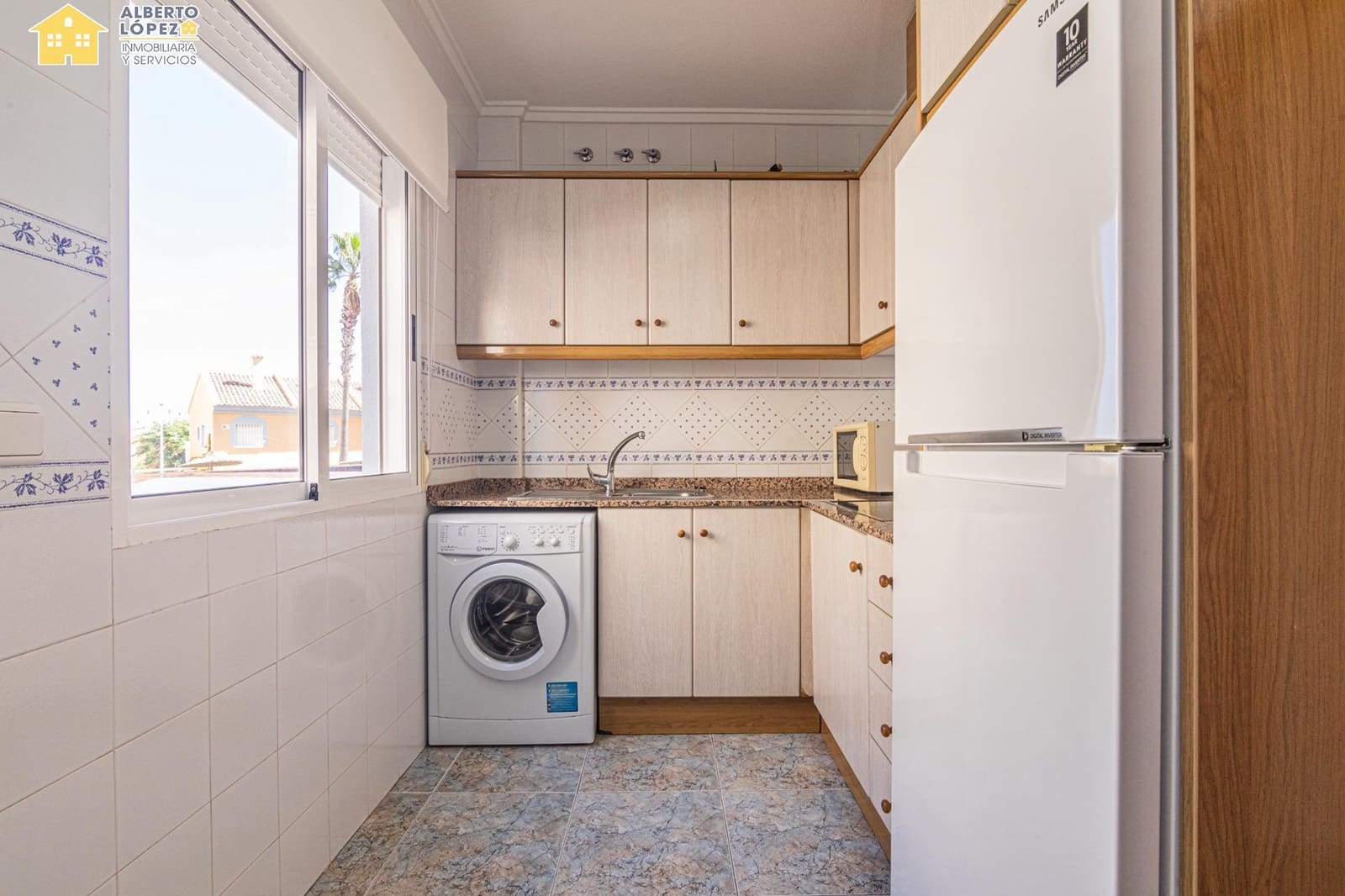 2 makuuhuone Bungalow myytävänä paikassa Arenales del Sol mukana uima-altaan - 250 000 € (Ref: 10120015)
