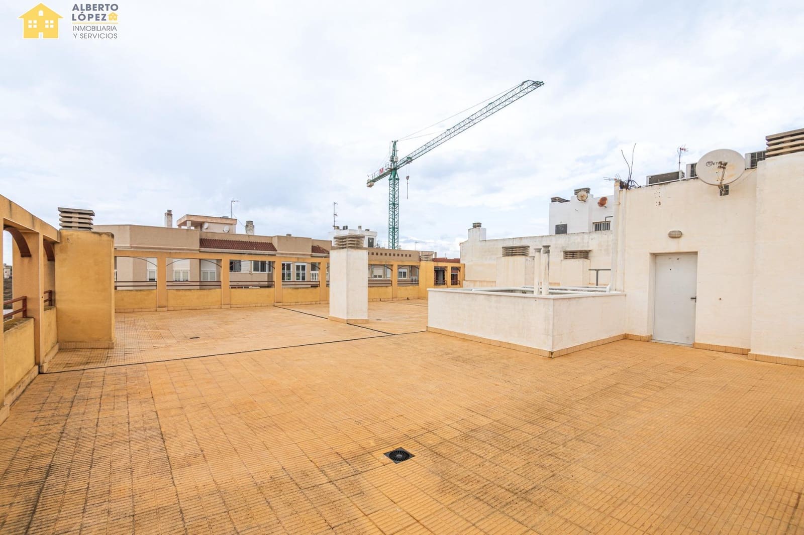 2 soverom Leilighet til salgs i El Altet med svømmebasseng - € 170 000 (Ref: 10168562)