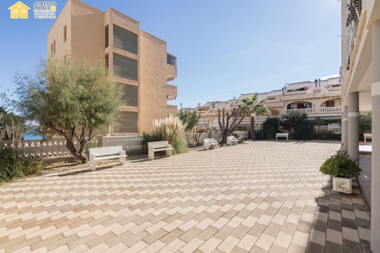 1 bedroom Flat for holiday rental in Arenales del Sol with pool - € 1,500 (Ref: 8469463)