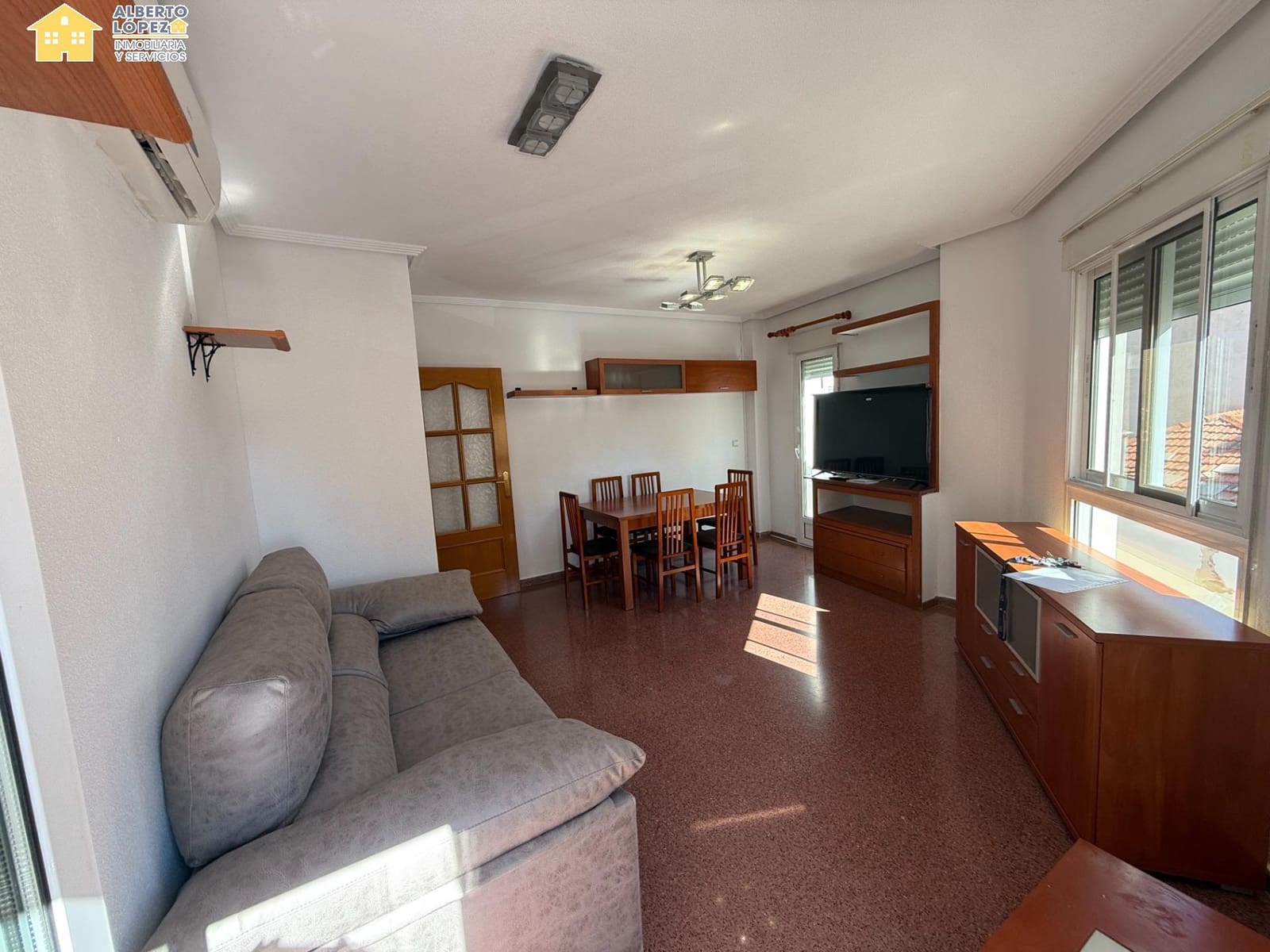 3 quarto Apartamento para arrendar em El Altet - 800 € (Ref: 8599572)