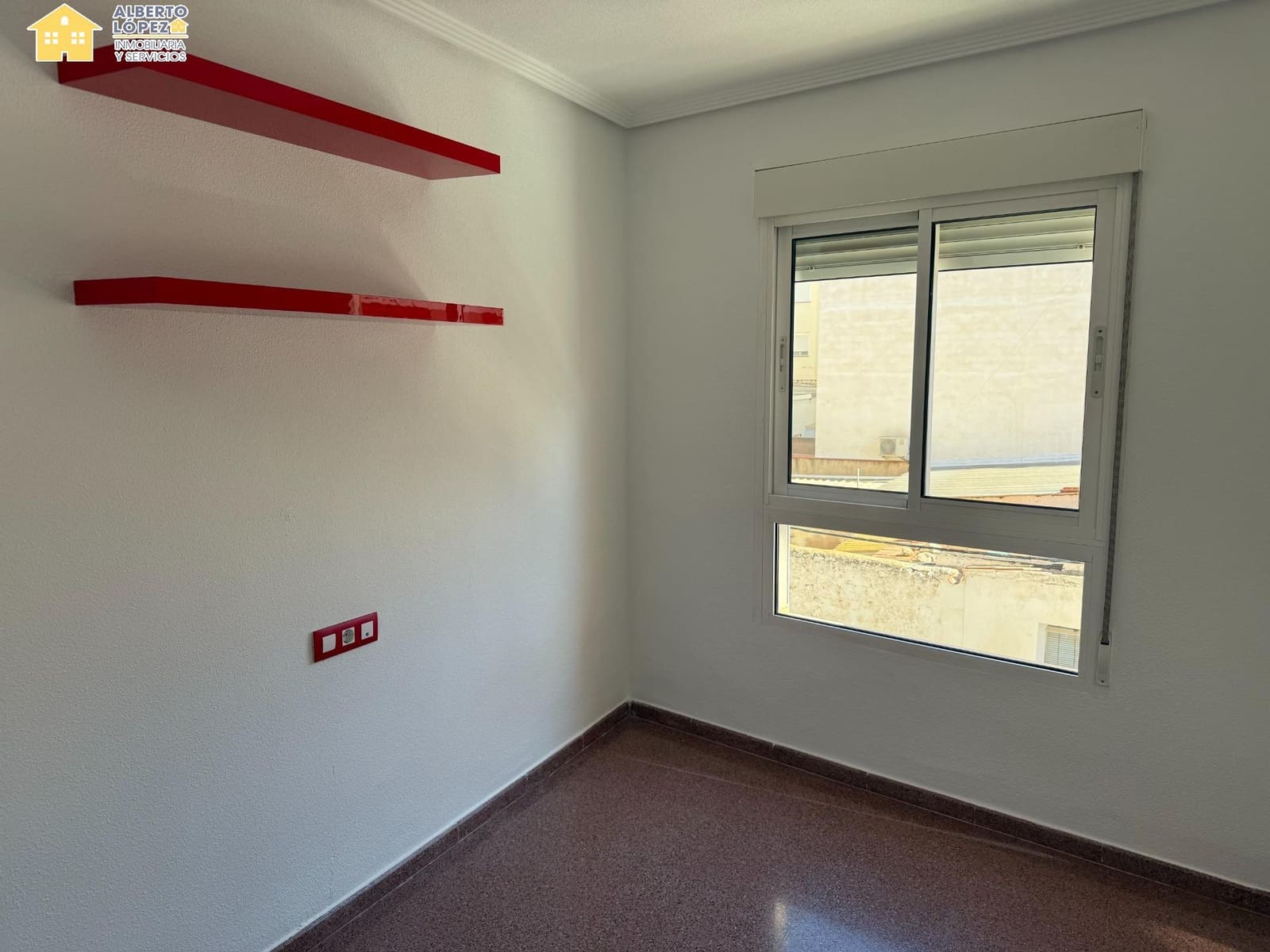 3 quarto Apartamento para arrendar em El Altet - 800 € (Ref: 8599572)