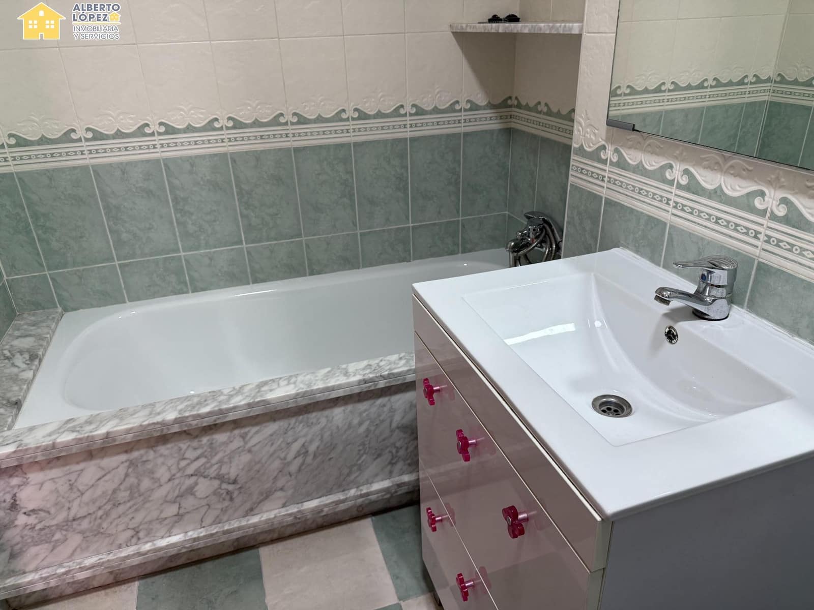 3 quarto Apartamento para arrendar em El Altet - 800 € (Ref: 8599572)