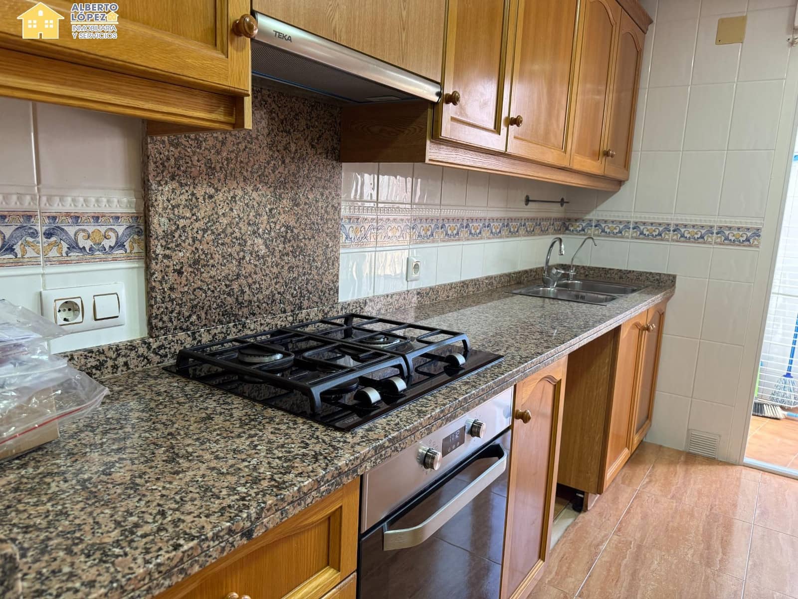 3 quarto Apartamento para arrendar em El Altet - 800 € (Ref: 8599572)