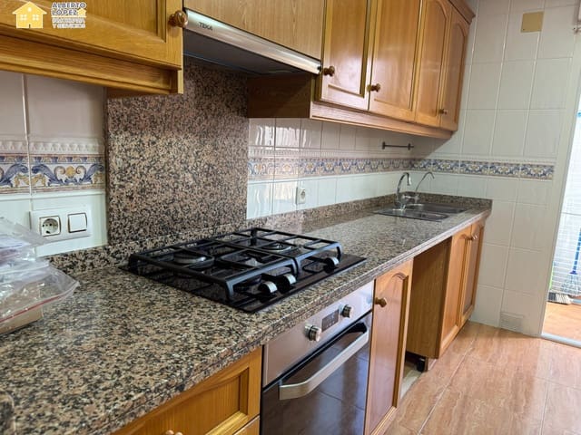 3 Zimmer Apartment zu vermieten in El Altet, Elche / Elx - 800 € (Ref: 8599572)