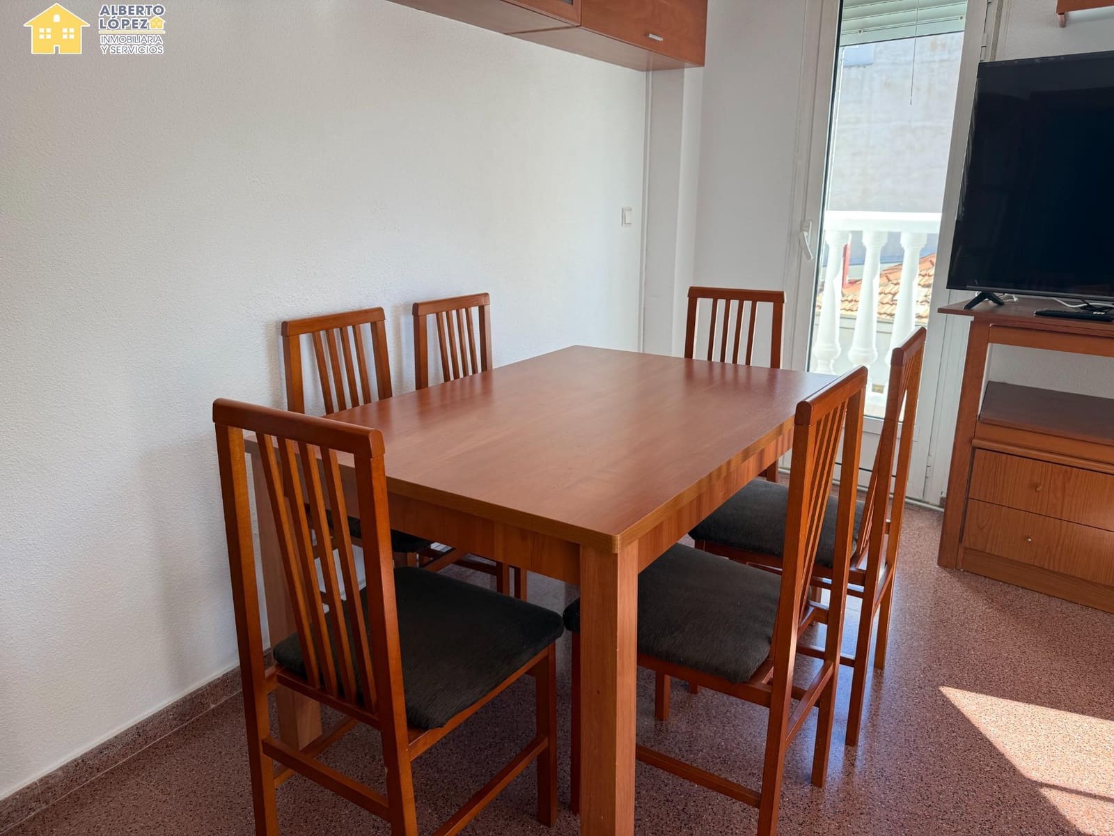 3 quarto Apartamento para arrendar em El Altet - 800 € (Ref: 8599572)