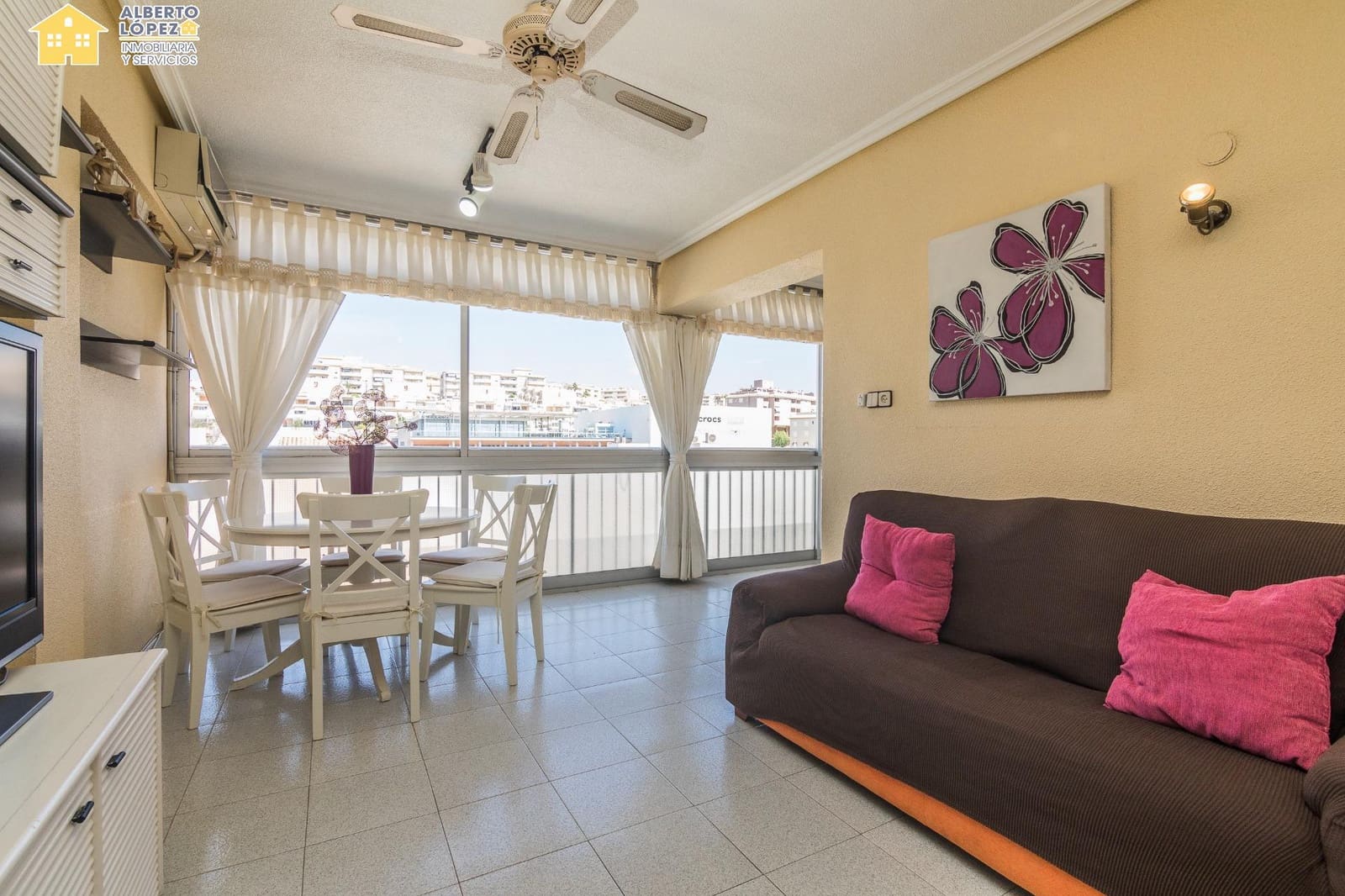 Apartamento de 2 habitaciones en Santa Pola en venta - 188.000 € (Ref: 9240050)