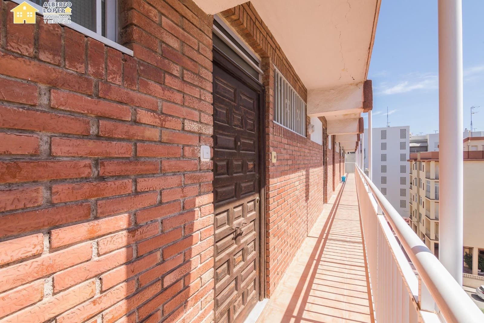 Apartamento de 2 habitaciones en Santa Pola en venta - 188.000 € (Ref: 9240050)