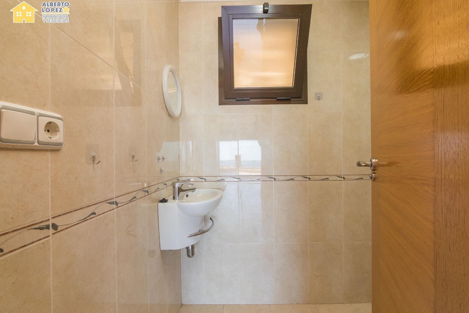 3 quarto Bungalow para venda em Arenales del Sol com piscina garagem - 470 000 € (Ref: 9282295)