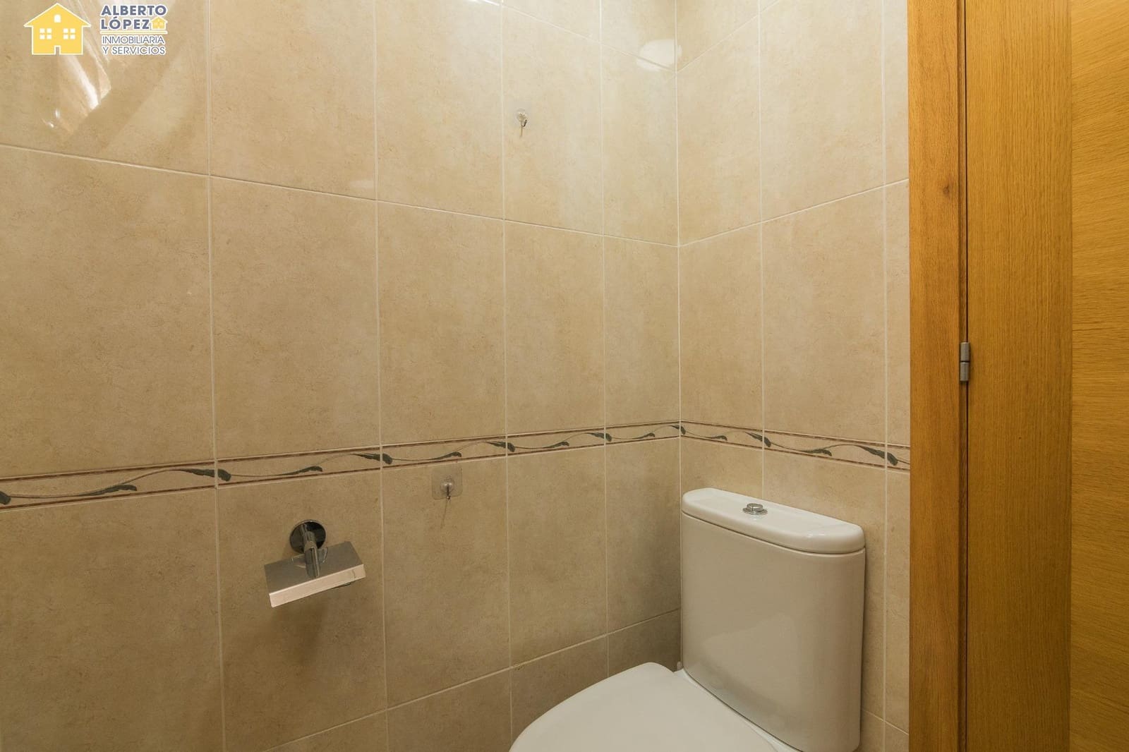 3 quarto Bungalow para venda em Arenales del Sol com piscina garagem - 470 000 € (Ref: 9282295)