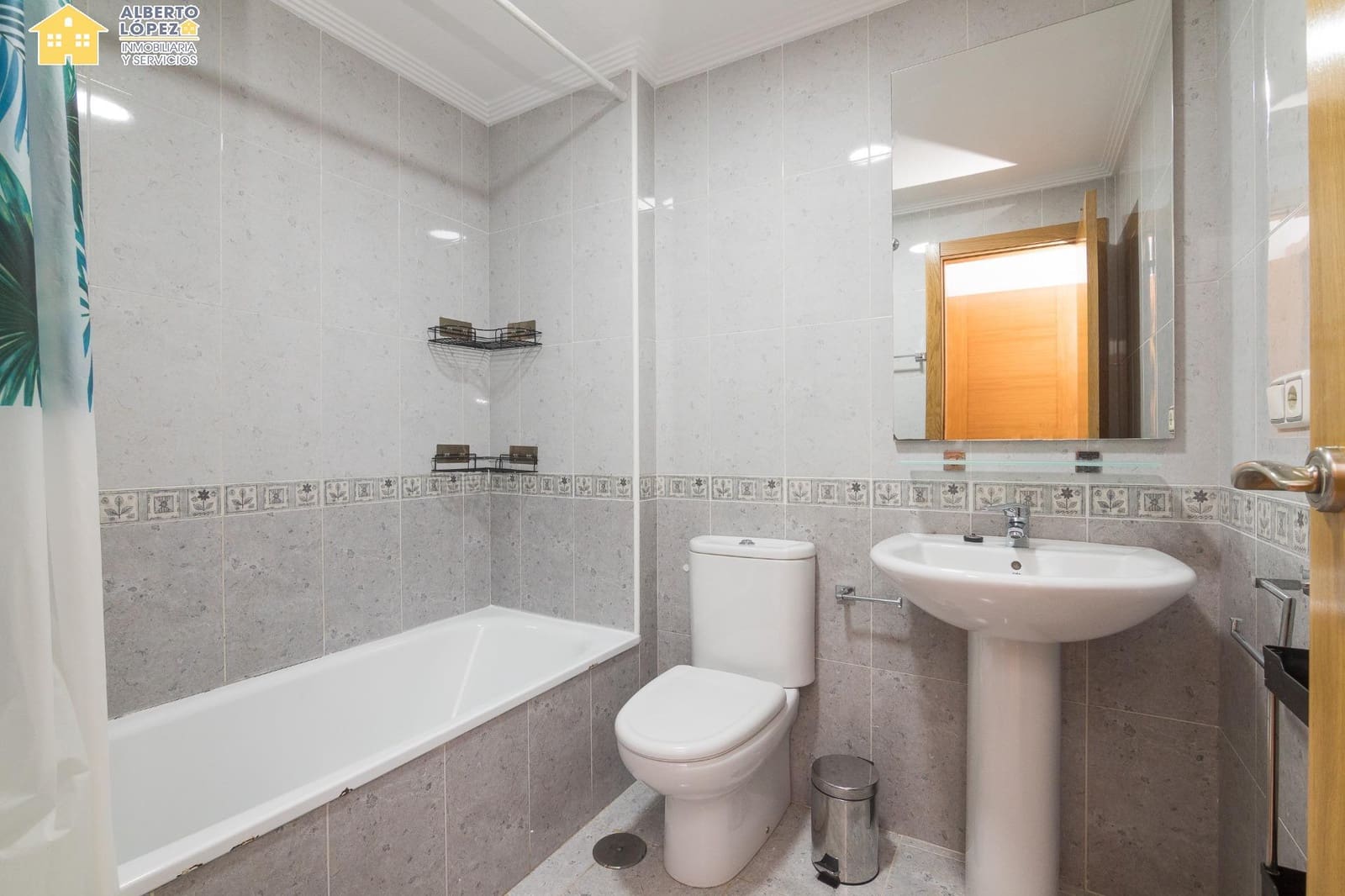 3 quarto Bungalow para venda em Arenales del Sol com piscina garagem - 470 000 € (Ref: 9282295)