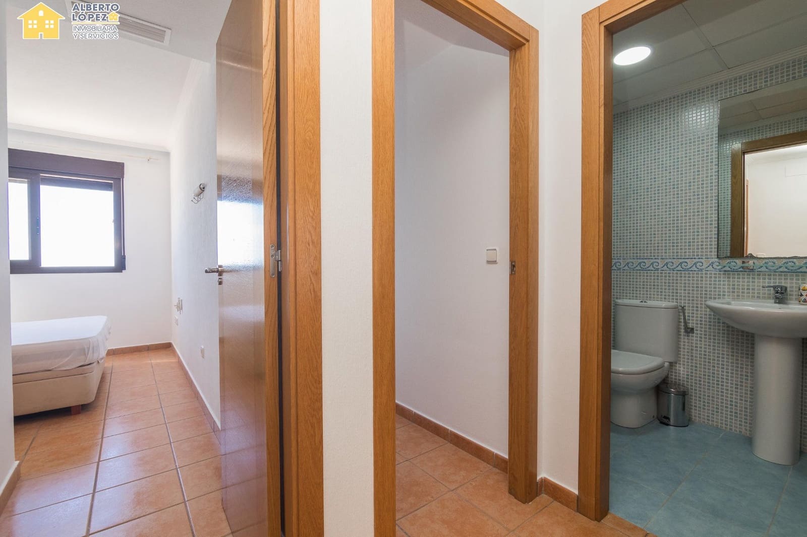3 quarto Bungalow para venda em Arenales del Sol com piscina garagem - 470 000 € (Ref: 9282295)